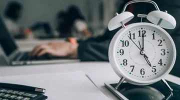 4 ساعات ونصف.. تعديل مواعيد الدوام لموظفي الكويت خلال شهر رمضان المبارك